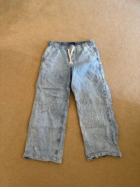 GAP Light Wash Relaxed Drawstring Jeans